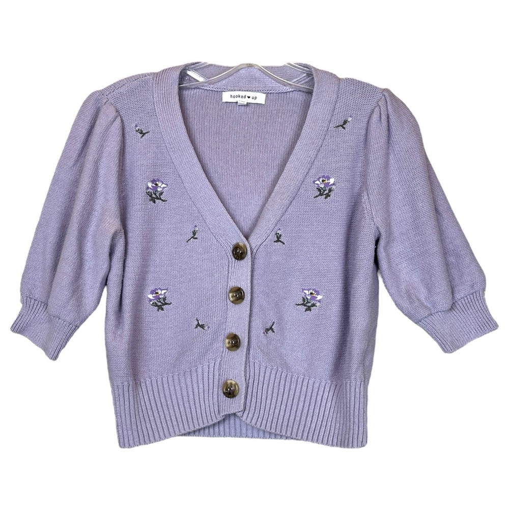 Hooked Up by IOT Macy’s Lilac Purple Floral Short Sleeve Knit Cardigan size XS - Picture 1 of 4